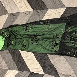Green taboo dress with floral print